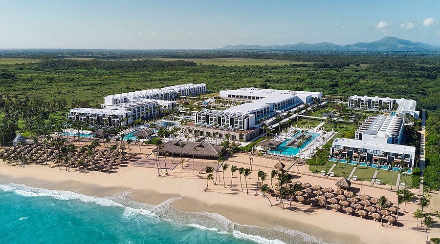 Excellence Punta Cana adults-only all-inclusive resort with beachfront pools, luxury suites, and romantic Caribbean setting in the Dominican Republic.