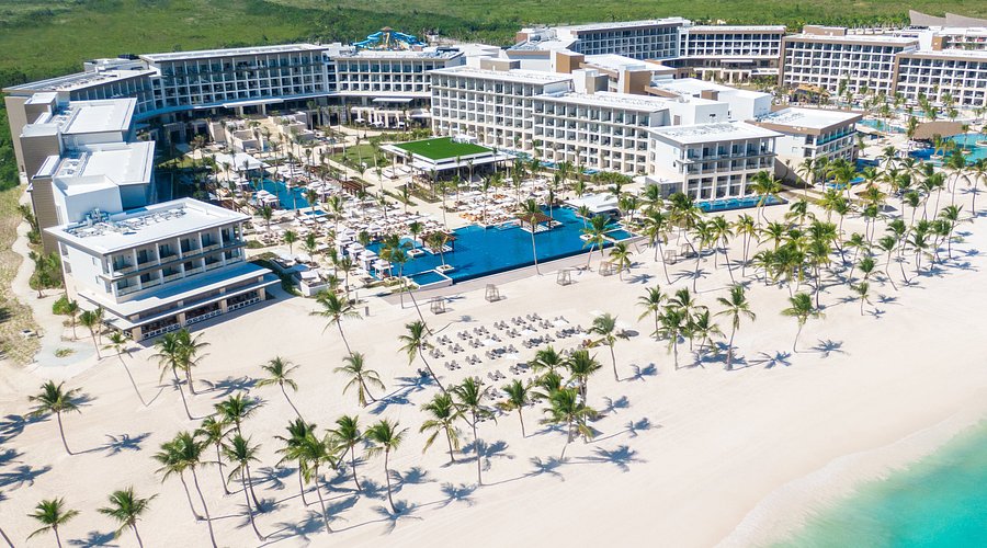 Hyatt Zilara Cap Cana adults-only all-inclusive resort in Dominican Republic with oceanfront pools, luxury suites, and romantic beachfront setting.