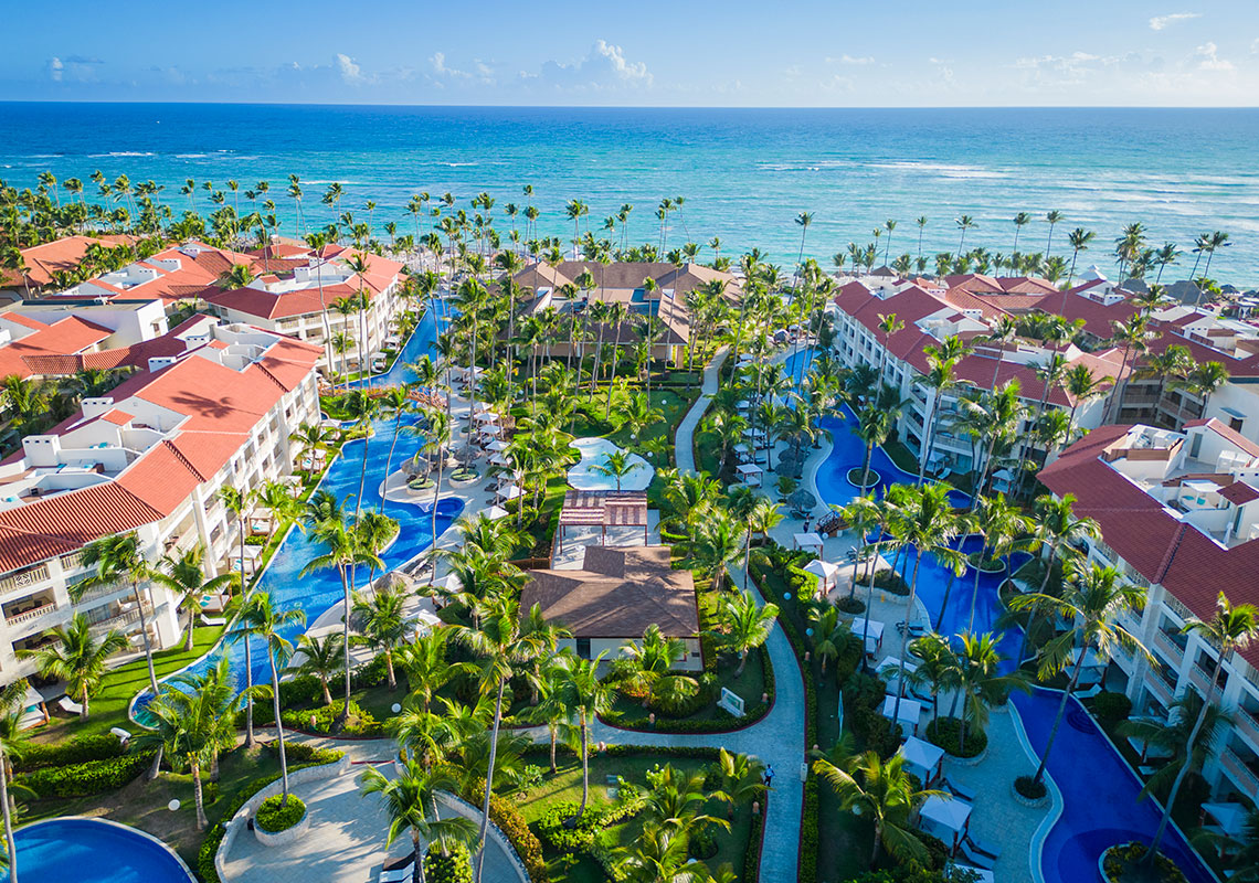Majestic Mirage Punta Cana all-suite adults-only all-inclusive resort with beachfront pools, elegant suites, and upscale amenities in Punta Cana.